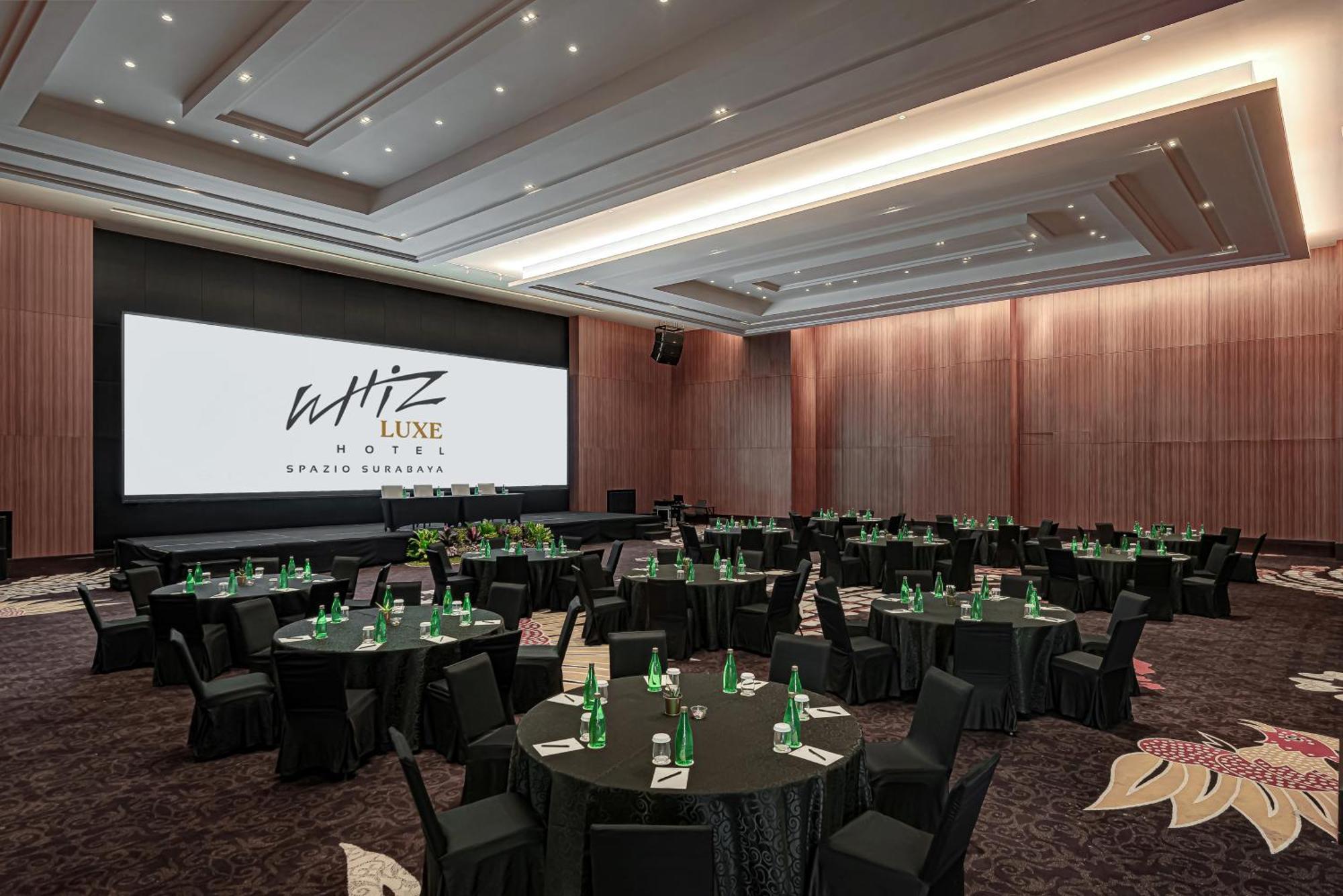 Whiz Luxe Spazio