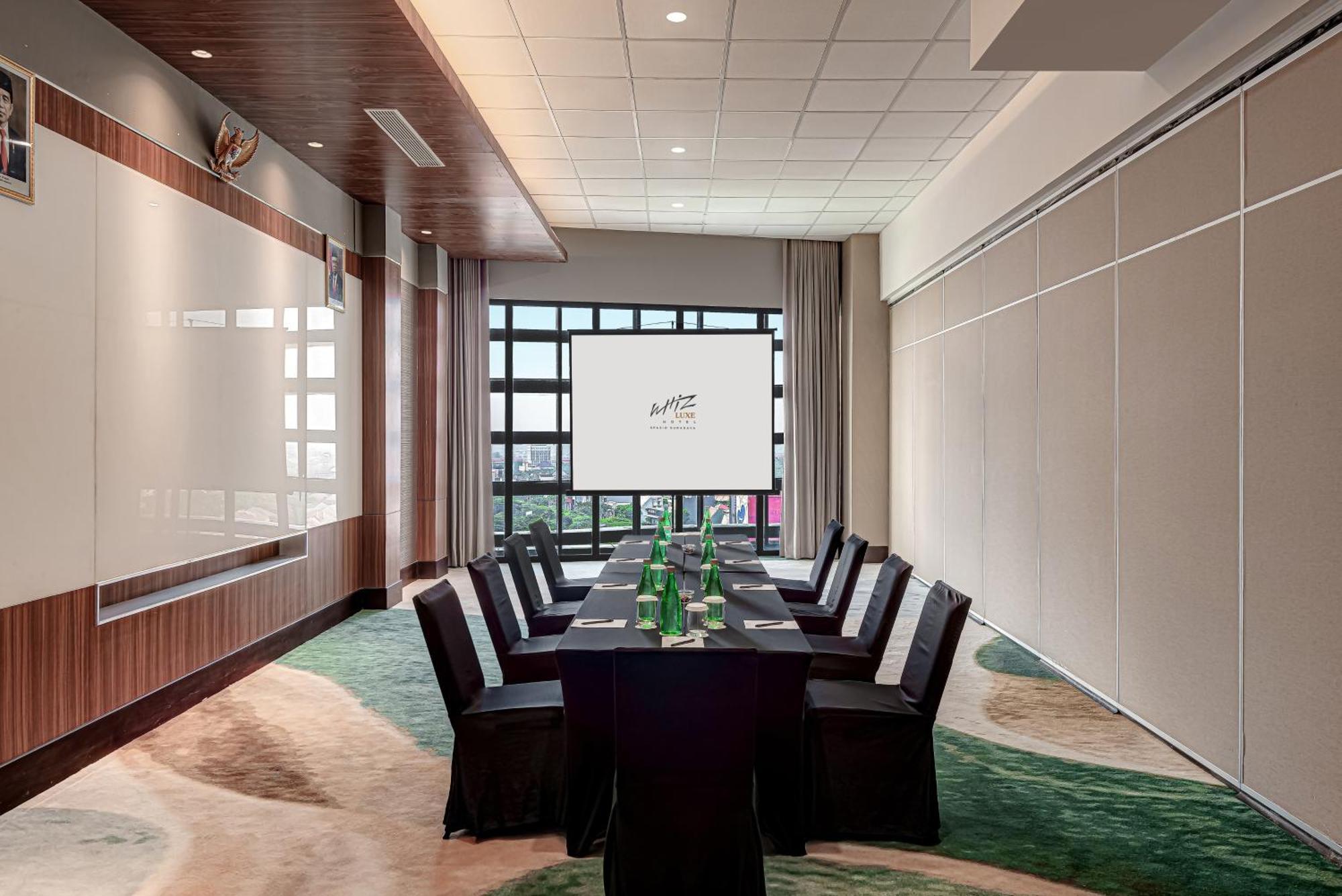 Hotel Whiz Luxe Spazio