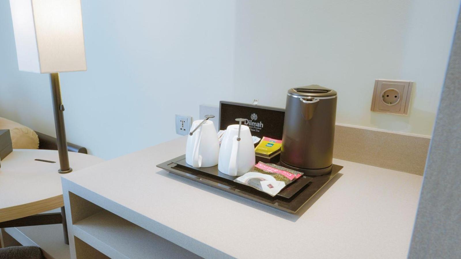 Hotel Whiz Luxe Spazio Surabaya